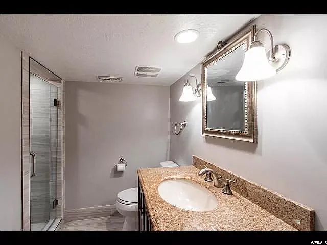 1550 E Westminster Ave — Photo 16