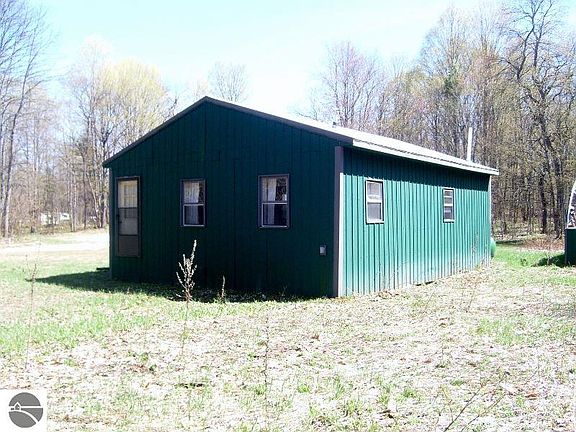 3rd image of 9325 NE Barnhart Rd