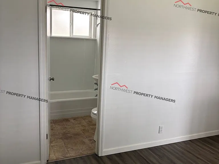 8814 Wadsworth St SW — Photo 8