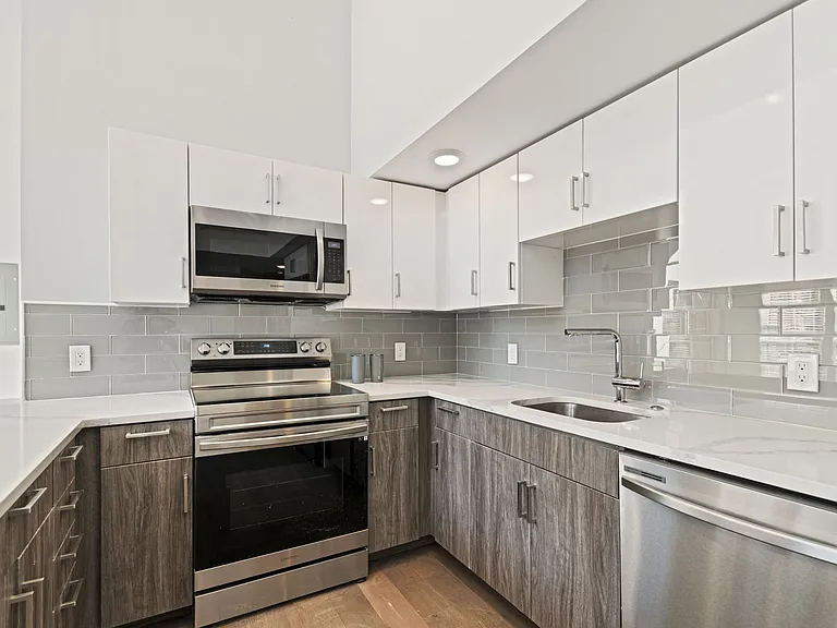 4649 Umbria St #101 — Photo 6