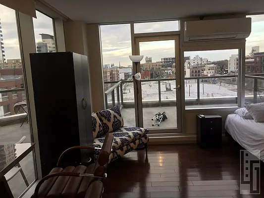 Rented by Loom Group | media 81