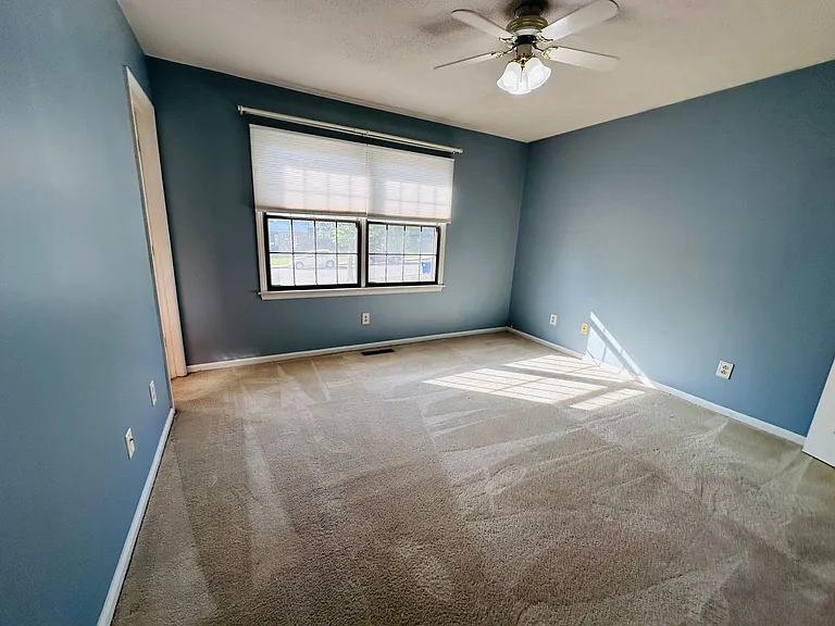 105 Franklin Parke Ct — Photo 12