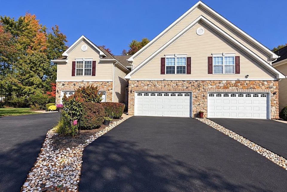 1st image of 71 Heath Ct