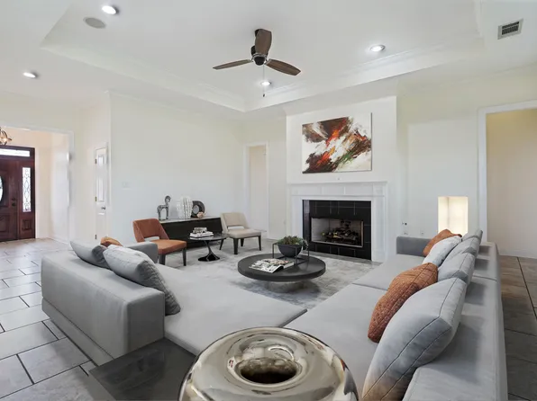 265 E Augusta Ln, Slidell, LA 70458