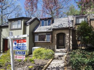 1512 Scandia Cir, Reston, VA 20190