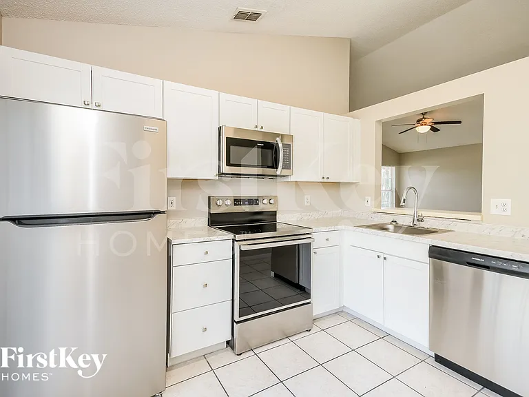 3753 Dartford Dr — Photo 8