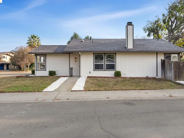 2 Rivermont Ct, Sacramento, CA 95833