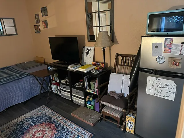 2613 Harkness St — Photo 3