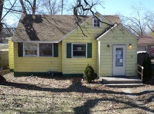 916 Idlewild Dr, Round Lake Beach, IL