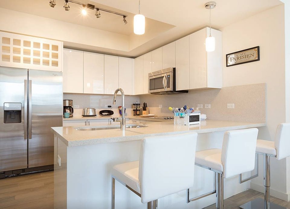 1st image of 999 SW 1st Ave #20