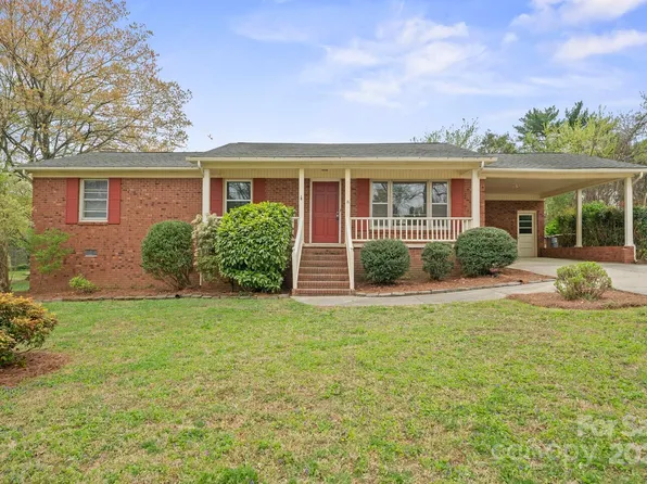 303 Windy Rush Rd, Kannapolis, NC 28081