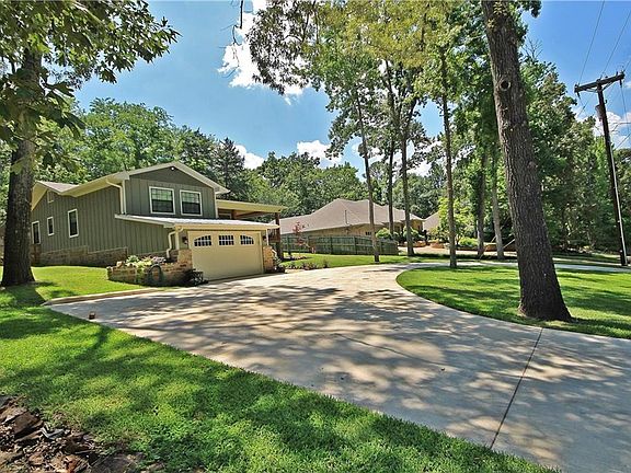 3rd image of 1396 Hideaway Ln W