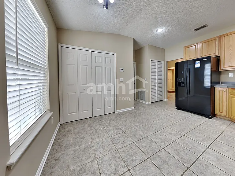 3120 Litchfield Dr — Photo 4