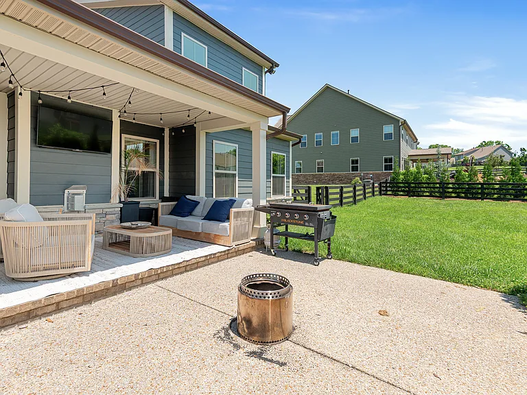7122 Sky Meadow Dr — Photo 33