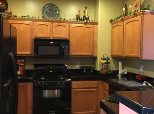 537 W Chardin Dr, Green Valley, AZ 85614