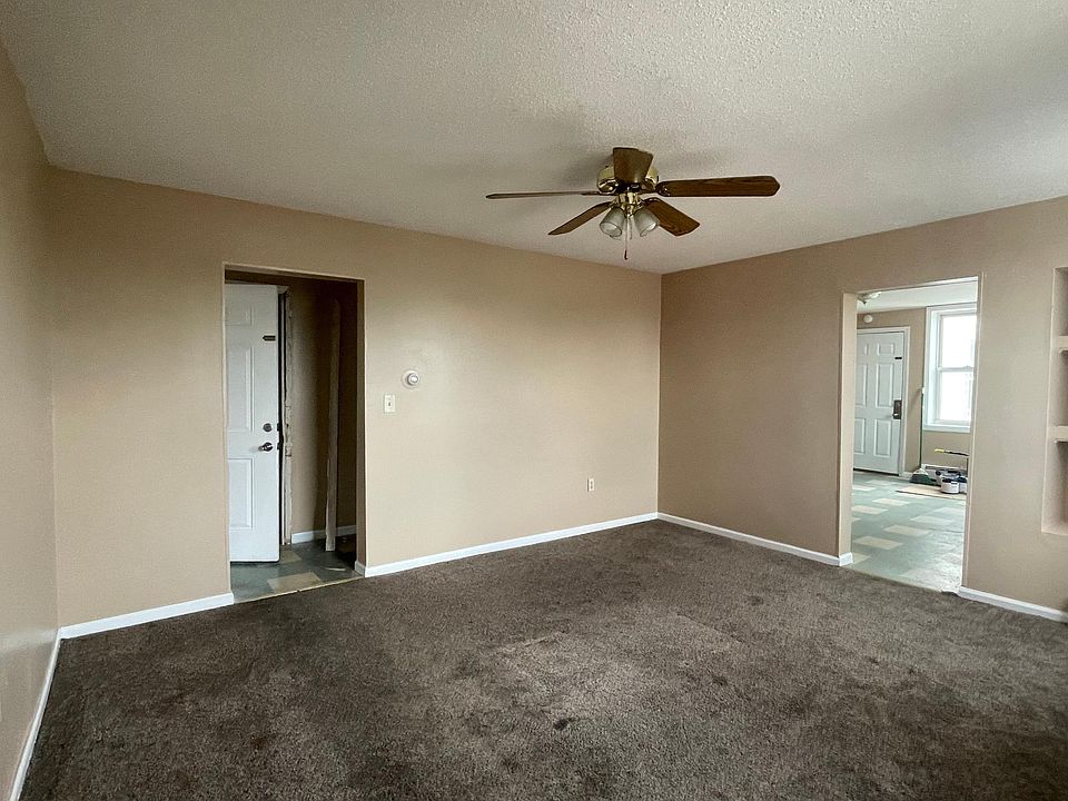 1st image of 352 Arch St Floor 3