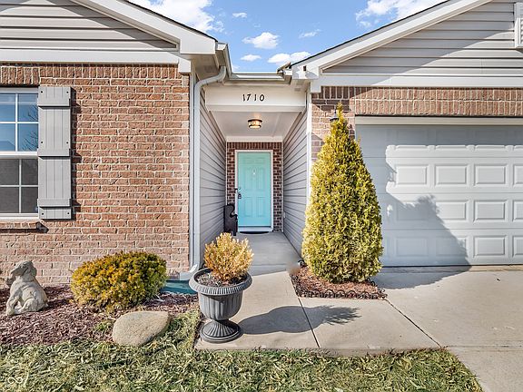 3rd image of 1710 Elderberry Dr