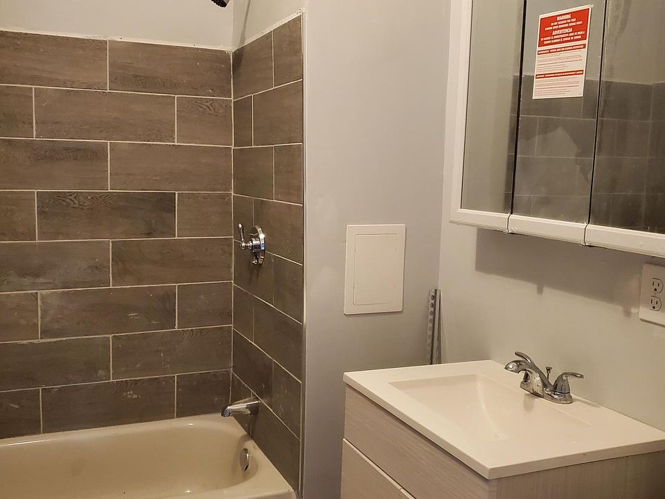 1st image of 24-26 Wilmington St #2