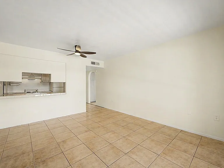 3033 E Devonshire Ave #3031 — Photo 5