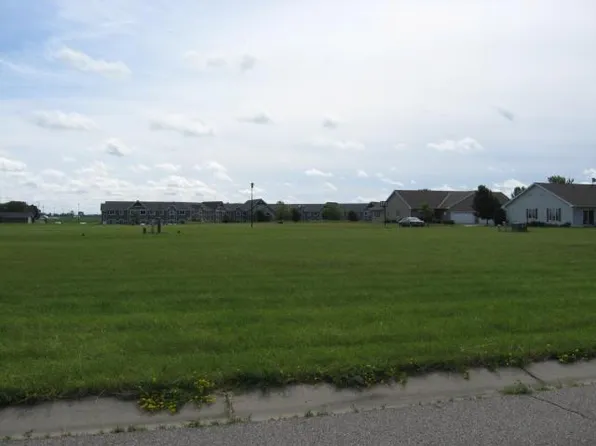 1512 Ranger Dr, Glencoe, MN 55336