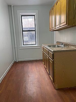 3rd image of 4215 34th Ave #3K