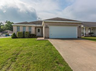 1504 Crescent St, Bentonville, AR 72712