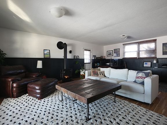 Large open layout in Family room/Living room/Flex space