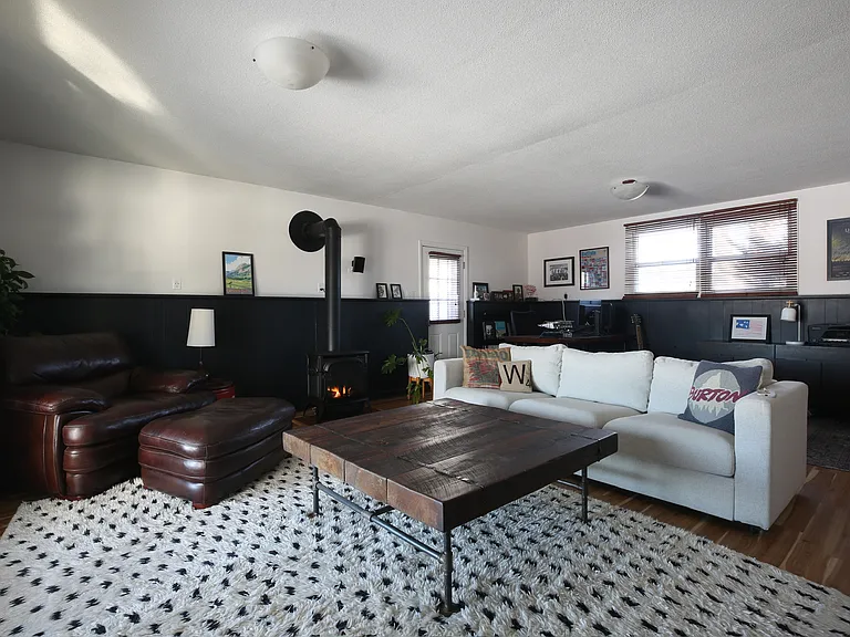 Large open layout in Family room/Living room/Flex space