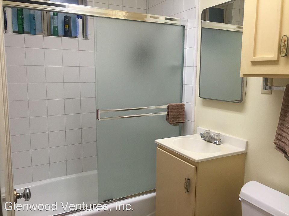 1st image of 721 Live Oak Ave #8