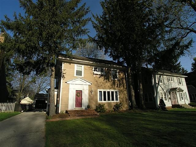 1st image of 953 Maxwell Ave SE