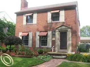 2061 19th St, Wyandotte, MI 48192