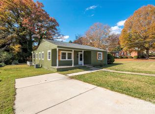 221 Magnolia St, Statesville, NC 28677