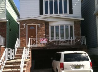 69 W 14th St, Bayonne, NJ 07002