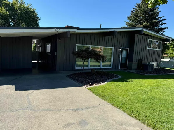 1104 14th St, Clarkston, WA 99403