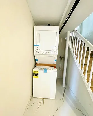 Rented by Blue Egg Realty Corp | media 31