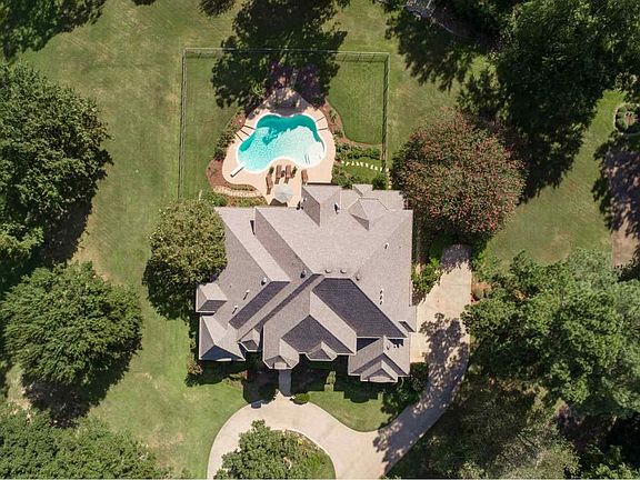 5th image of 8504 Quail Hollow Dr