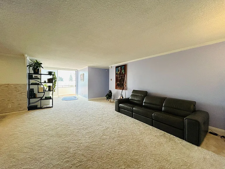 10725 Ohio Ave #301 — Photo 4