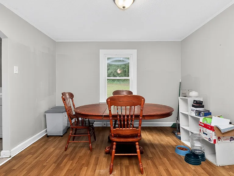 340 Clay St — Photo 24