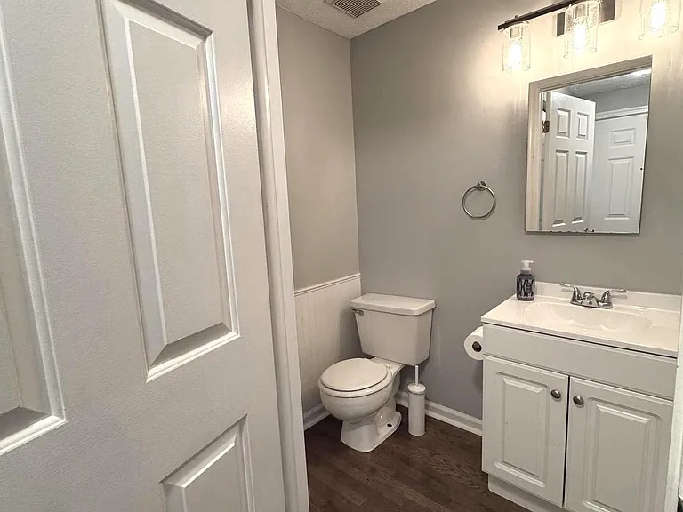 3634 Handel Ct — Photo 13