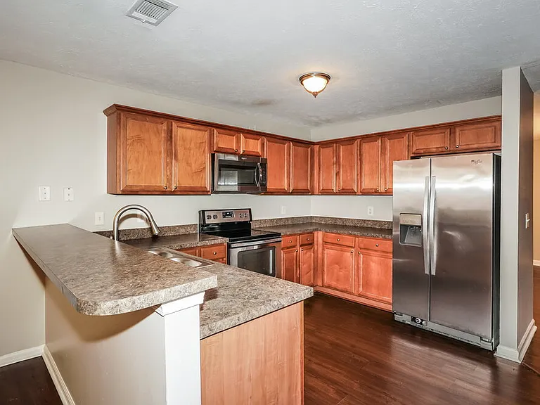 712 Holland Ridge Dr — Photo 8