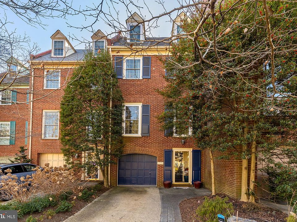 1st image of 3726 Jenifer St NW