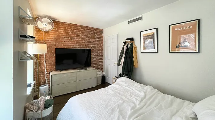Rented by Strivers Management Group Corp (Brokerage) | media 11