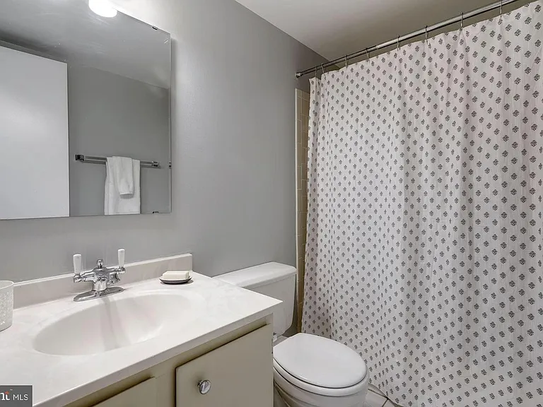 1438 Meridian Pl NW #301 — Photo 9