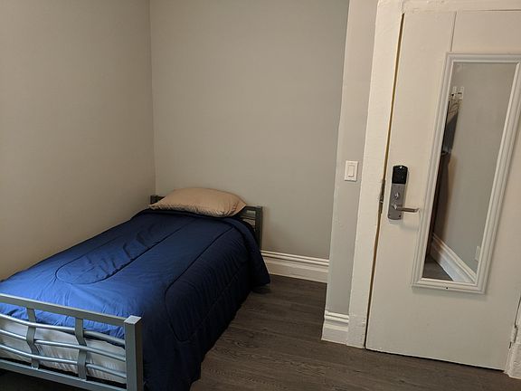 3rd image of 3143 16th St #18