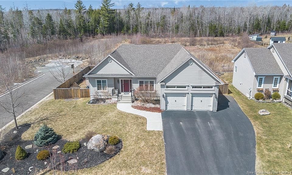 1st image of 11 Mitchell Wayne Dr