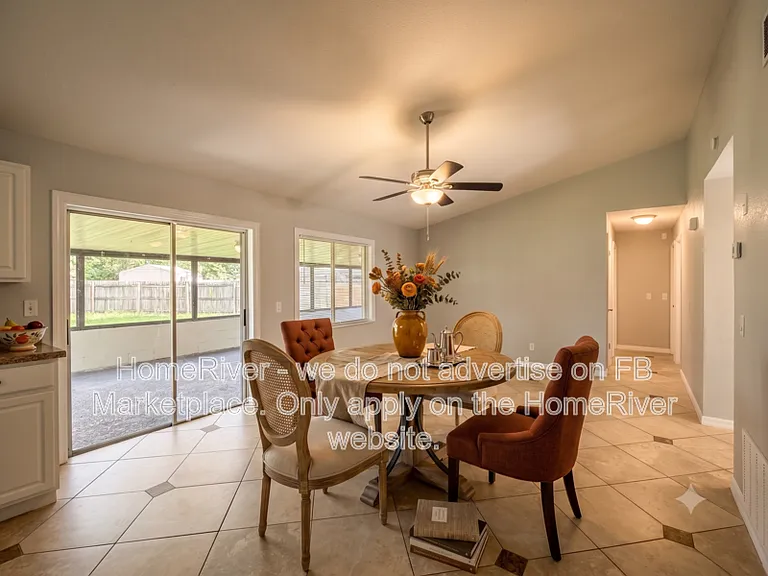 2306 Greenbush Ct — Photo 3