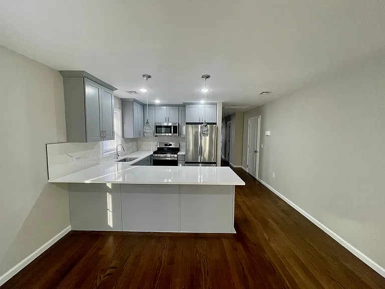 S 3rd St — Photo 2