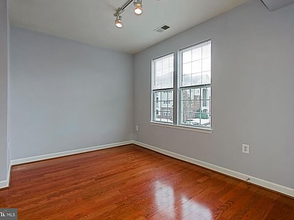5th image of 22668 Blue Elder Ter Unit 203