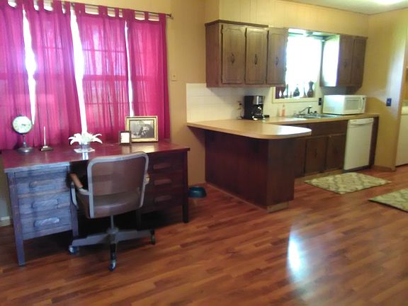 Kitchen and dining combo!