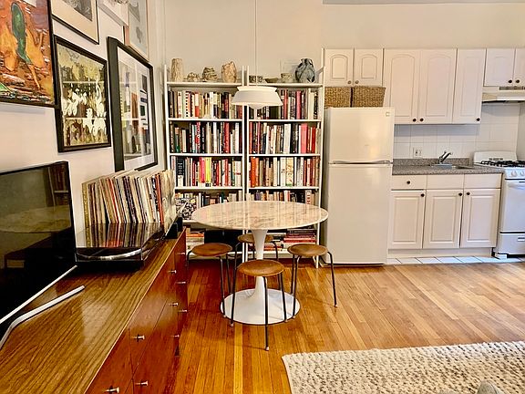 3rd image of 415 W 24th St #3E